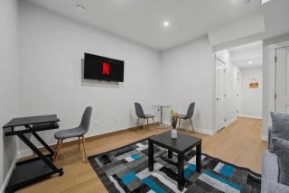 1BHK Private, Kitchen & In suite laundry - 5