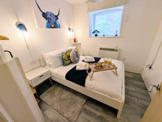 Cosy Riverside Apartment - Woodsmill Quay FREE PARKING - 8