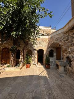 Marova Boutique Hotel - 2
