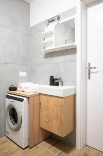 Modern Fordon Apartments - 7