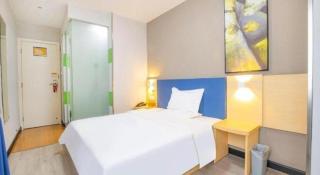 7 Days Inn Zhuhai Doumen Daxin Xinduhui Pedestrian Street - 3