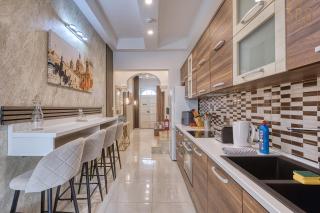 Sliema House with Roof Terrace and Maltese Balcony - 9