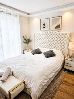 Beautiful new L apartment -15 min to city center - 6
