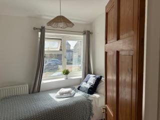 Family Stays, 3BR Near Cambridge, Sleeps 5 - 6