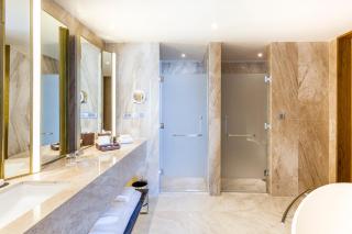 Crowne Plaza Vientiane by IHG - 7