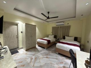 Himasri Hotel - 3