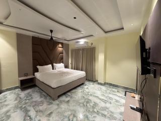 Himasri Hotel - 0