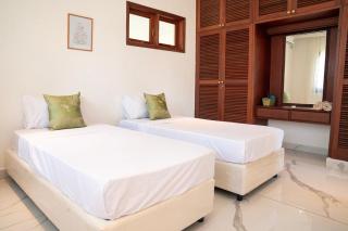 5 bedroom creek villa, pool,ac in nyali - 3