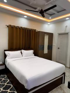 DEEYA Home Stay - A Luxury Family Guest House - 7