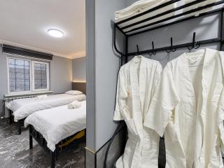 Rui Xue 2-Beds - 3