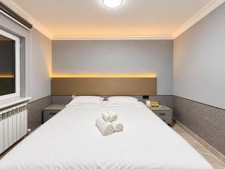 Rui Xue 1-Large Bed - 8