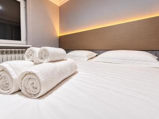 Rui Xue 1-Large Bed - 2