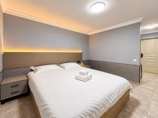 Rui Xue 1-Large Bed - 7