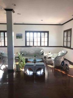 House with private pool and extensive garden - 9