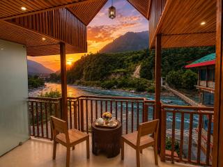 Himalayan River Resort, Manali #riverside #big private parking #scenic river & mountain view #open cafe #spacious room #big garden with campfire - 8
