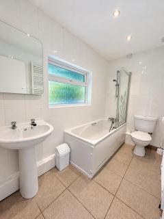 Waney Edge 1 | 2 Bed Chalet Sleeps 6 (Pet friendly) - 2