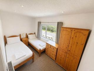 Waney Edge 3 | 2 Bed Chalet Sleeps 6 - 5