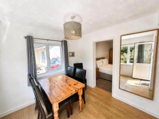 Waney Edge 3 | 2 Bed Chalet Sleeps 6 - 3