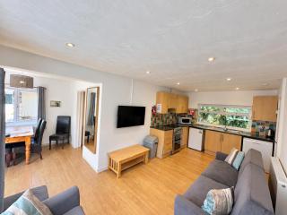 Waney Edge 4 | 2 Bed Chalet Sleeps 6 - 7