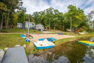 Lewiston 6 Bedroom Lakefront with Beach Retreat - 0