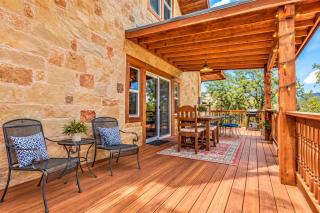 RUSTIC BLUEBONNET CABIN With VIEW BY HIDDEN FALL PARK - 7