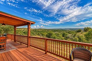 RUSTIC BLUEBONNET CABIN With VIEW BY HIDDEN FALL PARK - 4