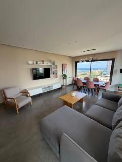 Top Floor 3BR Mar Mikhael 24 7 Power WiFi - 0