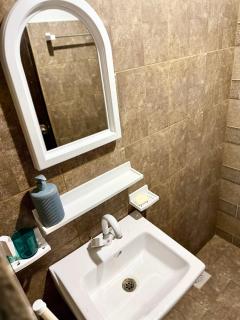 The Walnut Suite - 6