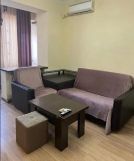 Cozy 1BR Apartment in Yerevan City Center - 4