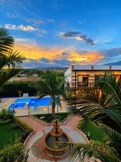 Hotel Pliosaurio Campestre - 0