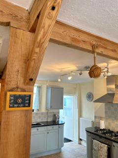 St Christopher's Cottage - 3