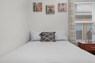 Cozy 3BR Detroit Home | Sleeps 8 | Self Check-in - 4