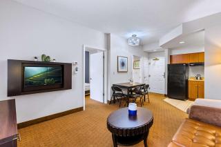 Condo With Pool & Hot Tub Near Universal Studios - 4