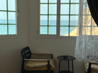 AAA Home Stay - 8