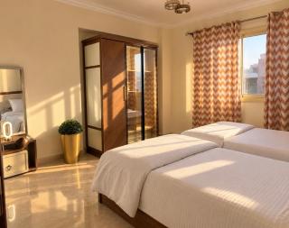 Charming 3BR Apt with amazing garden view & fast wifi - 2