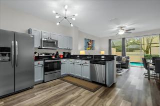 Family Townhouse 3 Bd3 Bawindsor Hills - 7680 Fs - 2