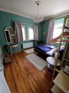 Great Art Nouveau room with parking - 6