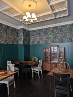 Great Art Nouveau room with parking - 3
