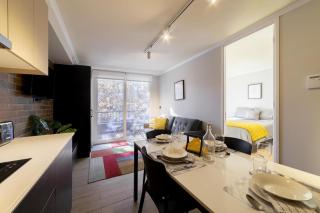 City escape in the center of Providencia - 8