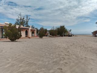 Bawaki Beach Hotel - 2