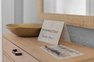 Rose Garden Retreat - Minneapolis - 4