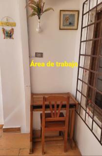 Hostal Landivar - A media cuadra de la plaza - 5