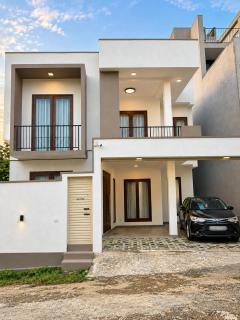 Peaceful Home Away from Home SL - 0