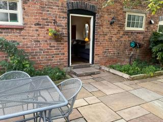The Coach House - 4
