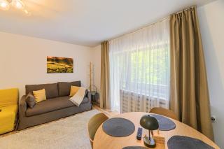 Hublou Home - Apartment with Balcony & Parking - 3