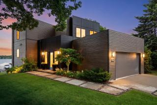 Lakefront Luxury - 0