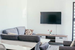 JARO Apartments - 8
