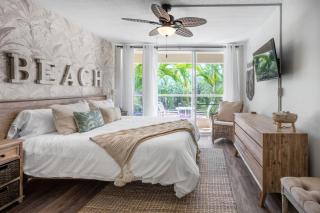 Steps to Beach | King Bed + Resort Amenities - 5