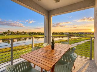Comfy 3BR Lakeview Condo with 2Clubhouses - 2