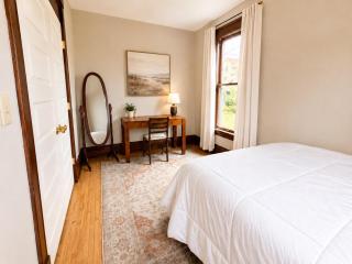 The Heritage Flat at 913 - 5